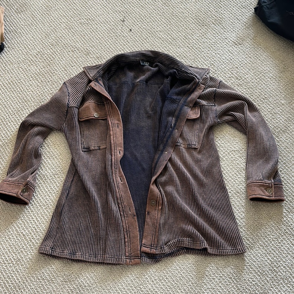Rustic long sleeve button up great for fall